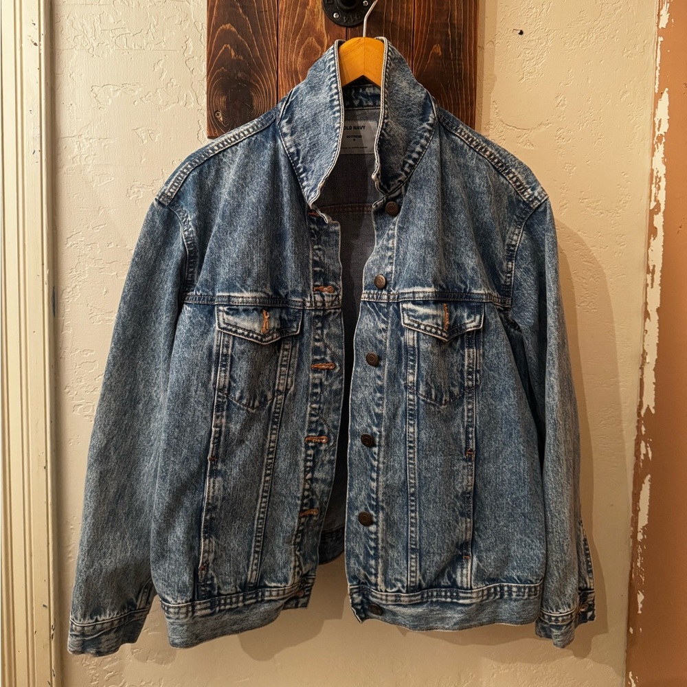 Old Navy Boyfriend Fit Denim Jacket size small 100% cotton